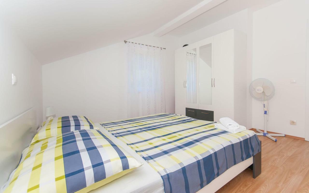 Modern Apartment ดูเช ภายนอก รูปภาพ